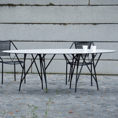 Jan Kurtz - Astwerk Tisch 180 x 100 cm | Schwarz/Weiß