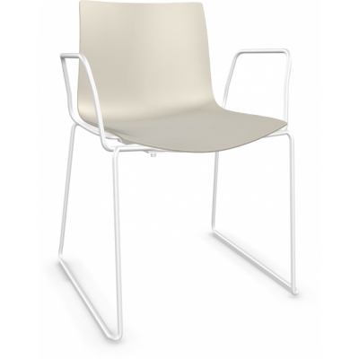 Arper - Catifa 46 0278 Kufenstuhl mit Armlehnen einfarbig Elfenbein | Weiß