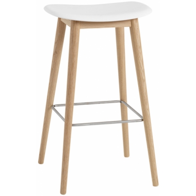 Muuto - Fiber Barhocker Recyceltes Plastik mit Holzgestell Weiß Natur / Eiche