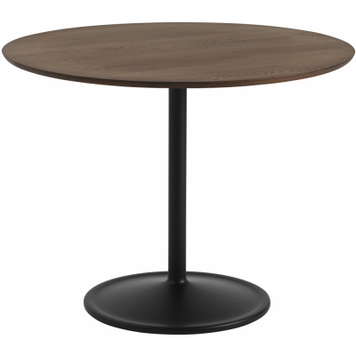 Muuto - Soft Tisch Ø95 cm niedrig Eiche dunkel geölt / Schwarz