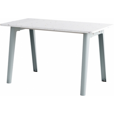 TIPTOE - New Modern Schreibtisch 130x70 cm | Recycelter Kunststoff | Pale Blue