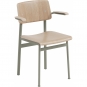 Muuto - Loft Stuhl mit Armlehnen Eiche/Grün