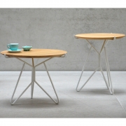 Jan Kurtz - Triad Beistelltisch 